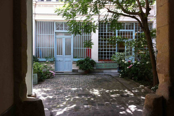 Mon logement est proche de République Belleville. Vous apprécierez mon logement  Paris, France Triplex proche canal St Martin Entire rental unit vacation rental 15894233