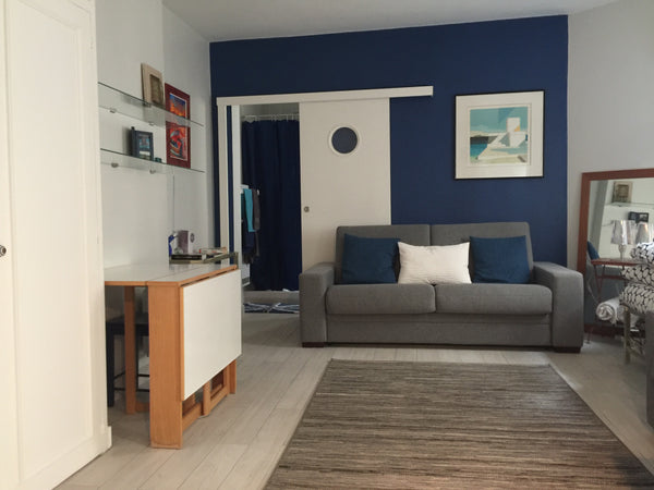 Studio of 30m2 ideally located (100 m from the Invalides, 9 minutes from the Eif Paris, France In the golden triangle of Paris Entire rental unit vacation rental 5092302