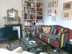 Joli appartement ensoleillé très agréable sur la place Gambetta, devant le métro Paris, France 2 pièces plein sud place Gambetta Entire rental unit vacation rental 6458692