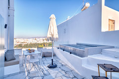 Welcome to White Cliff Naousa, a brand new accommodation blending modern finishe Paros, Greece White Cliff Naousa 3 (with plunge pool / jacuzzi) Entire rental unit vacation rental 35925925