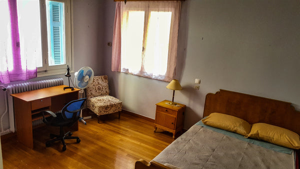 Cozy & bright vintage house (100 square meter) in Athens with privet back yard,  Athens, Greece Unique classic vintage house in Athens Private room in home vacation rental 27511863