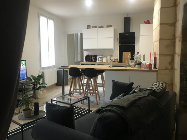 Proche du centre ville de bordeaux . A 10 minutes à pied de la victoire et 5 min Bordeaux, France T2 avec jardin centre ville de bordeaux Entire home vacation rental 23674746