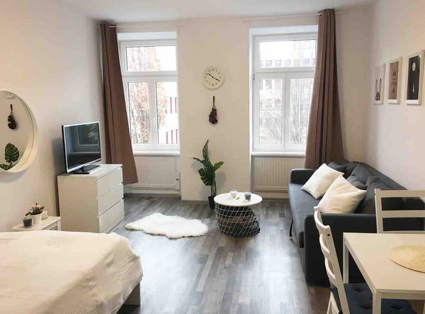 Genieße das einfache Leben in dieser ruhigen und zentral gelegenen Unterkunft.  Cozy beauty close to center Entire condo vacation rental 53842326