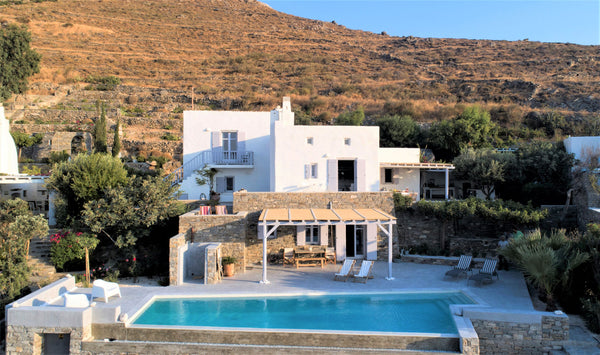 Αυτός ο Villa Elpamayo is a luxurious residence with private pool, built in orig Greece Villa Elpamayo with private pool close to Parikia Entire villa vacation rental 52383483