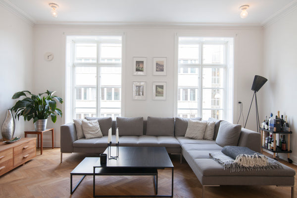 Large bright apartment with a sunny balcony and elevator :)<br /><br />Very cent Copenhagen, Denmark Beautiful Flat/Balcony/Location! Entire rental unit vacation rental 3307683