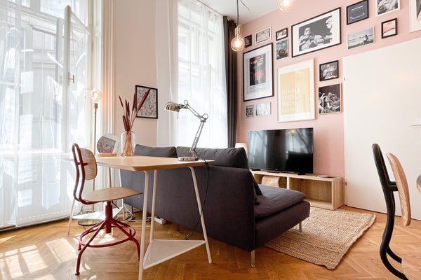 Centrally located apartment, 5 min walkway to Stephans Cathedral and right near  Vienna, Austria First district apartment 0 min to center Entire serviced apartment vacation rental 50530272