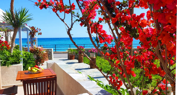 Luxury studio for demanding travellers, a few steps away from the beach, in a co Greece BY THE SEA, ideal for couples Entire serviced apartment vacation rental 18121082