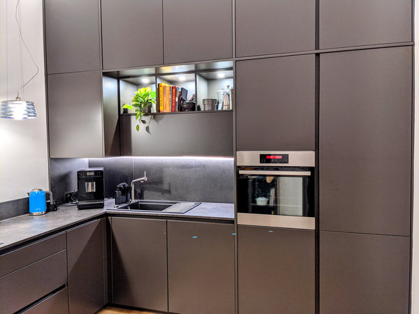 Ein kleines, gemütliches und privates Zimmer mit einem 140cm breiten Bett in ein Vienna, Austria little nest in stylish flat Private room in rental unit vacation rental 54154102