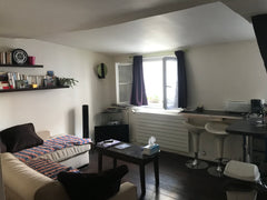 Studio très clair et très calme au 3ème étage sans ascenseur <br />Canapé lit <b Melun, France Petit nid douillet dans le 15e Entire rental unit vacation rental 7303475