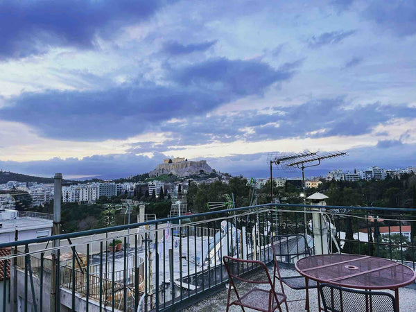 In this chic authentic Athenian apartment you are right in the center of Athens. Munich, Bayern, Germany Spacious apartment in central classy neighborhood Entire condo vacation rental 606617595379943438