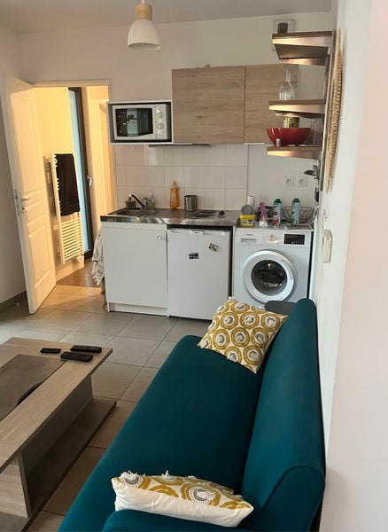 Great location for some typical sightseeing, easily reachable via neighbouring p  Appartement Moderne avec Balcon & Parking Entire rental unit vacation rental 755695830556266044