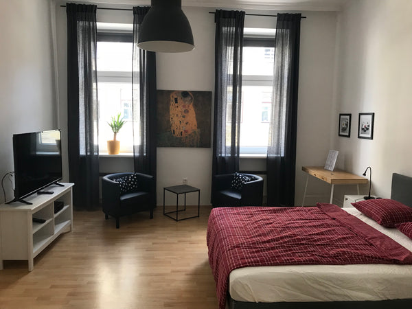 The Apartment is optimal for up to 2 people (Boxspring bed for 2 people). The ap Vienna, Austria small Apartment nearby subway Entire rental unit vacation rental 28025153