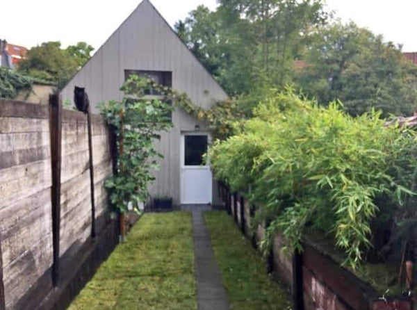 Un chalet au calme en plein Bruxelles, logement de luxe au design industriel par Watermael-Boitsfort, Belgium Chalet super cosy au design contemporain en ville Entire chalet vacation rental 571680536588036345