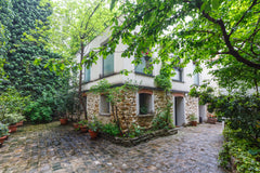 Family apartment to be rented for  WE, weekly,  or for  the month. <br />Ideal f Paris, France Loft House near Barbes Montmartre Entire rental unit vacation rental 1181250