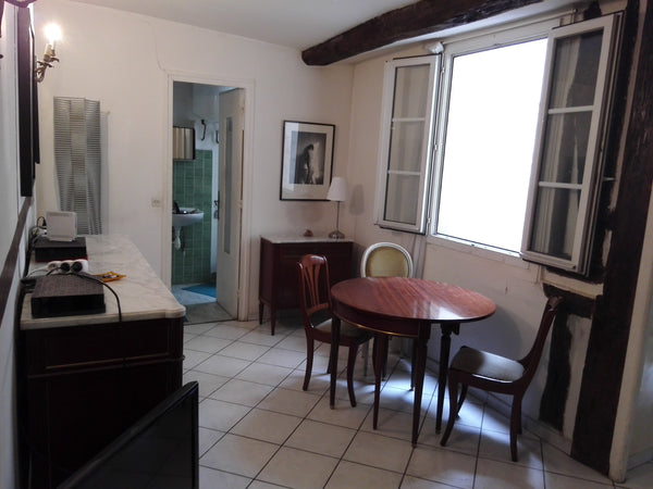Very nice 48m2 appartment, 1 bedroom, 1 living room, 1 kitchen, 1 bathroom right London, United Kingdom Cosy flat Saint Germain des prés 6e Entire rental unit vacation rental 4998308