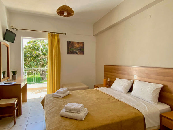 Our studios offer a cosy, fully-equipped environment, combined with an amazing p  Manolis studios with pool Rethimno, Plakias Private room in bed and breakfast vacation rental 622913534071680030