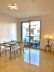 LYON 8 -  grand T2 neuf de 41m2 avec balcon, situé dans le 8ème arrondissement d Lyon, France Superbe T2 neuf dans Lyon 8ème proche commodités Entire rental unit vacation rental 735181058478631989