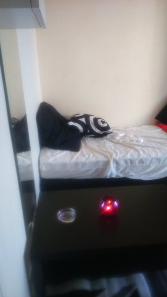 Petit appartement , pratique et sympa pour une personne . Bien situé ( rue Oberk Bouliac, France Appartement Jordan ! Entire rental unit vacation rental 9252579
