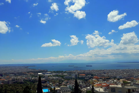 Breathtaking view. The first thing you notice when you entrance this apartment.< Thessaloniki, Greece Eagle's nest- Αετοφωλιά-Ninho da 'Aguia Entire rental unit vacation rental 19042020