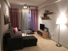 It is a fully renovated apartment, located roughly 5 minutes walking distance fr GR Comfy Downtown Apt. close to Metro Station Entire rental unit vacation rental 25318635