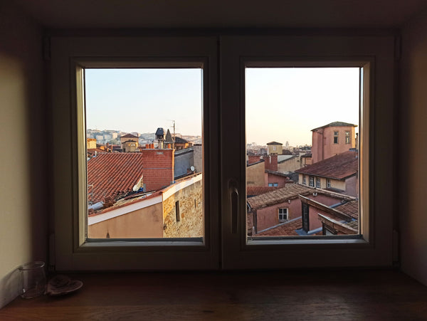 Je mets en location mon appartement situé au coeur du vieux Lyon, à 2min à pied  Paris, France Appartement charmant au coeur du vieux Lyon Entire rental unit vacation rental 52430341