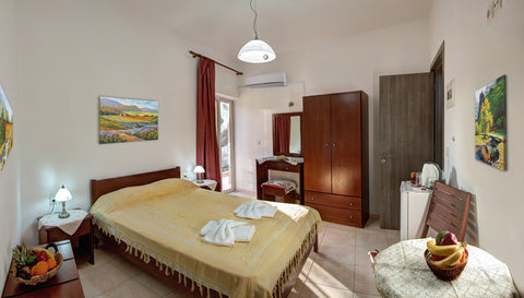 Antartissa B&B is located in Limni only 30' drive to the well known beach of Ela  Antartisa B&B- Economy Double Room -Near ELAFONISI Private room in bed and breakfast vacation rental 32433316