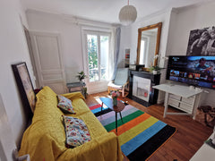 The flat is only 100m to the métro Jussieu with 2 métro lines. It's 200m to Sein Paris, France Very central charming Suite in Latin Area Entire rental unit vacation rental 18352302
