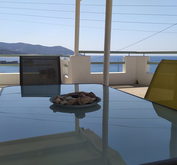Endless Blue  is   located right on  the sea in the traditional settlement of  G  Endless Blue 1 -  Kimolos Entire home vacation rental 28182096
