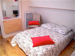 This apartment is located on the Quai de Bourbon right on the Seine River on the  Beautiful apartment on Saint Louis Entire rental unit vacation rental 886807