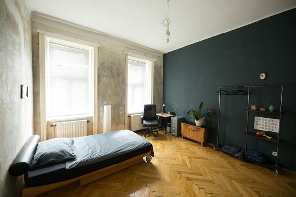 Willkommen in der Künstlerwohnung in Mariahilf. Diese Wohnung empfängt dich mit  Vienna, Austria Warm-hearted artist apartment close to center Entire rental unit vacation rental 25038714