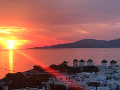 Situato in posizione privilegiata nel cuore del centro di Mykonos. Ospitato in u Verona, Italy Monolocale vista mare e città Cycladic home vacation rental 20494851