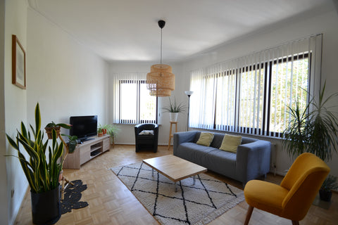 "Quietly located (new) apartment in a residential area. Within walking distance  Antwerp, Belgium Atmospheric and well equipped in calm neighborhood Entire rental unit vacation rental 51442240