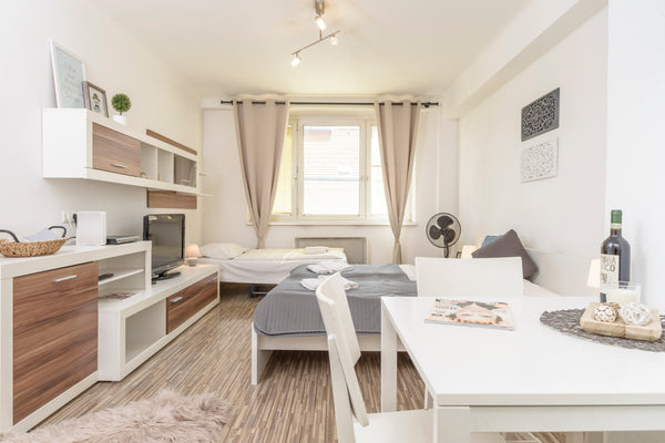 Dieses, schön dekorierte, 32 Quadratmeter große Apartment bietet Platz für bis z Vienna, Austria Kriehubergasse / Margaretengürtel Entire serviced apartment vacation rental 26653309