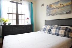 This renovated space has all the comforts of home with 2 full (shared) bathrooms New York, NY Rental unit in Brooklyn · ★4.75 · 1 bedroom · 1 bed · 2 shared baths Private room in rental unit vacation rental 18117334