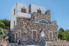 Το TRADITIONAL HOUSE MELOI είναι ένα παραδοσιακό σπίτι στην περιοχή ΜΕΛΟΙ ΣΚΑΛΑΣ Greece Traditional House Meloi Entire home vacation rental 40449374