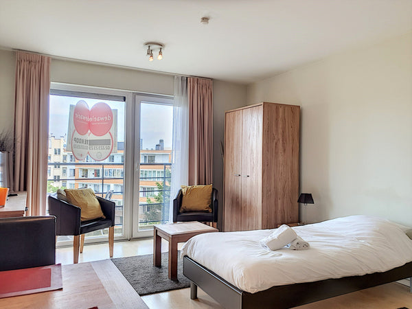 Enjoy a stylish experience at this centrally-located place. Brussels, Belgium Lovely studio fully equipped with terras Entire rental unit vacation rental 658388067851302295