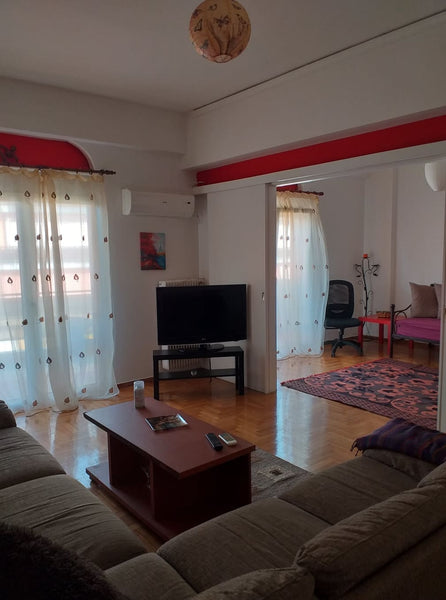 The flat has a bright but earthy decor, it's pretty with plenty of space. The fl GR Athens comfy, clean & 10 mins from the centre Entire rental unit vacation rental 34997119