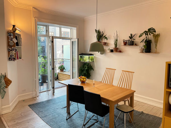 Luta dig tillbaka och koppla av i denna lugna och klassiska lägenhet på Österbro Copenhagen, Denmark Beautiful apartment with a big balcony Entire condo vacation rental 668767343301179791