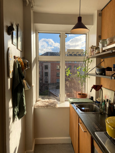 Rummelig 3-værelses lejlighed i hjertet af Nørrebro. To store soveværelser, stue Copenhagen, Denmark Unique and cozy apartment in Nørrebro Entire rental unit vacation rental 44204283