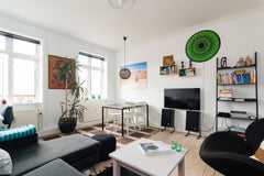 Lovely, bright, and quiet apartment (60 m2 + balcony 7 m2) on the 4th/top floor,  Lovely, quiet, central apt. with great balcony... Entire rental unit vacation rental 12830181