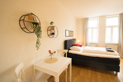 This modern apartment is perfectly located next to the underground. A very conve Vienna, Austria Studio-Apartment between Schoenbrunn & the City Center (20) Entire rental unit vacation rental 593500107545076694