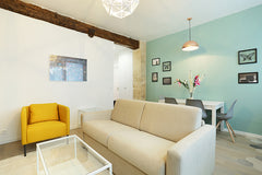 Sublime ground floor flat of 40m2 in the heart of the 7th arrondissement. A 10 m Paris, France Eiffel Towel charming apartment Entire rental unit vacation rental 20720507