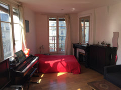 Au pied de Montmartre, en face d'une école, dans un quartier résidentiel et fami  Un balcon à Paris Entire rental unit vacation rental 19431307
