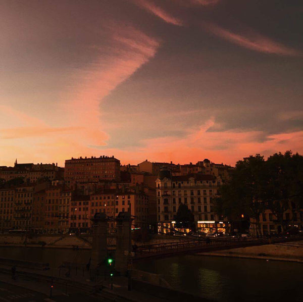 Chambre spacieuse à Saint Paul à deux pas du vieux Lyon avec vue sur la Saône <b Lyon, France Chambre spacieuse avec belle vue sur la Saône Private room in rental unit vacation rental 22111321