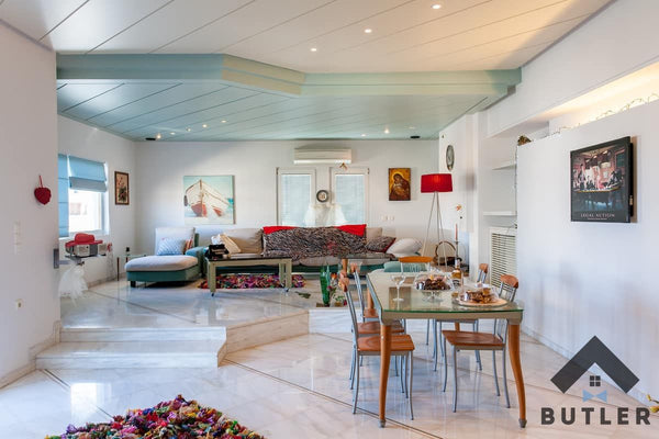 Spacious flat in Chania Town. Elegantly decorated with lots of amenities ready t Chania, Greece Butler's Penthouse oasis Entire home vacation rental 26912039