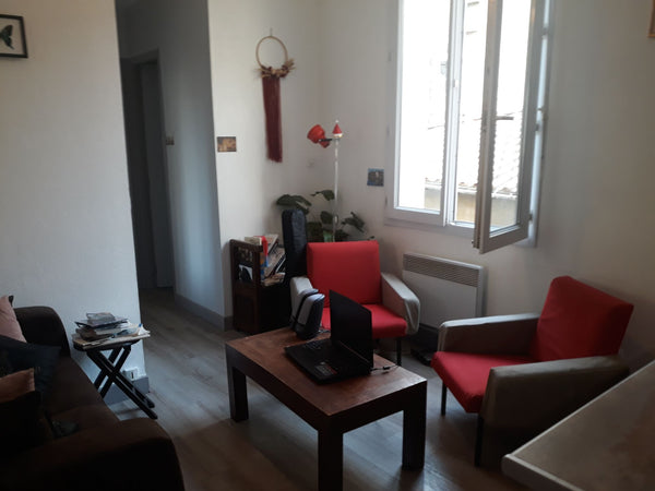 En plein coeur du quartier Saint-Michel, à deux pas de la place et dans l'une de Bordeaux, France Charmant appartement au coeur de Saint-Michel Entire rental unit vacation rental 36937902