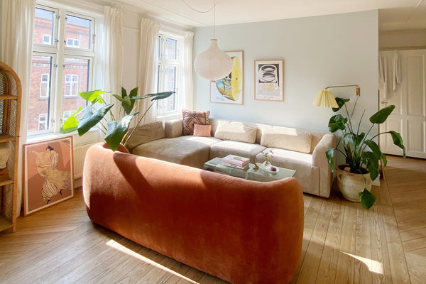 Classic charming Copenhagen apartment located in the trendy Vesterbro area. This Copenhagen, Denmark Big sunny apartment with a lovely green balcony Entire condo vacation rental 678805707542496160