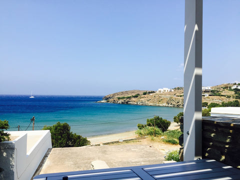 Beachfront high standard Vila. 2 bedrooms with WC a double and a single bed. Liv Athens, Greece 80 Steps ... FROM SAND SEA & SUN!!! Cycladic home vacation rental 10404317