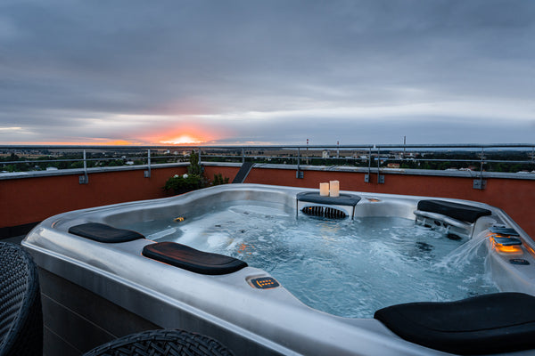 Moderní nové ubytování v klidné části se zajímavým výhledem na horu Říp, Ještěd,  Penthouse Letňanské zahrady Entire rental unit vacation rental 33087733