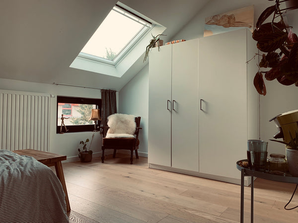 Spacious and bright room in the heart of Ghent. You have an adjoining bathroom w Ghent, Belgium Bright room + bathroom in THE HEART OF GHENT <3 Private room in townhouse vacation rental 18291583